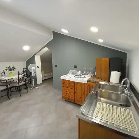 Sassicaia Affitto Breve Apartment Castelbuono (Sicily)